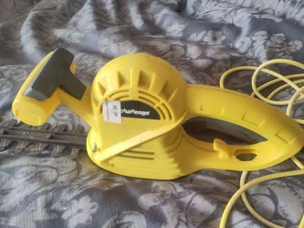 Photo of free 240v Hedge trimmer (Henley-on-Thames RG9) #1