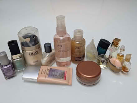 Photo of free Used cosmetics & mini perfumes (Raynes Park SW20) #1