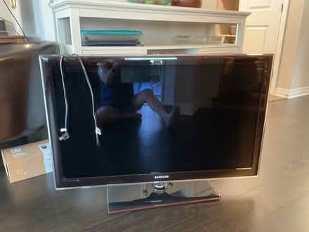 Photo of free 40 inch tv (Greenboro area on Conroy st) #1
