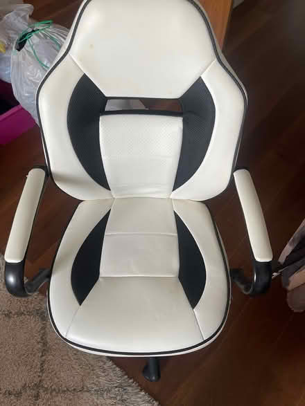 Photo of free Gaming chair (Canary wharf E14) #2