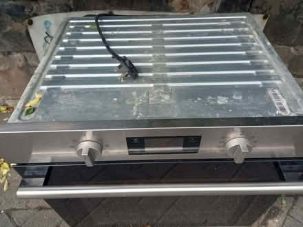 Photo of free used integrated oven and associated trays (Haymarket EH11) #3