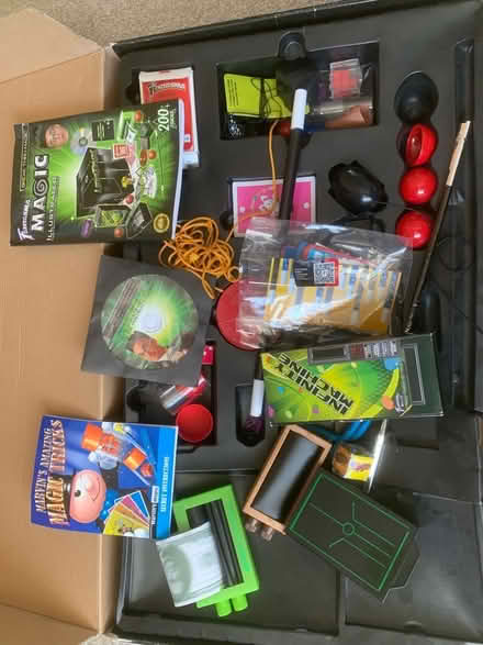 Photo of free Box of magic tricks for kids (Northchurch HP4) #1