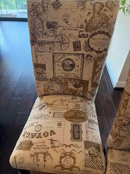 Photo of free 4 dining chairs (Whole Foods Rockville pike) #1