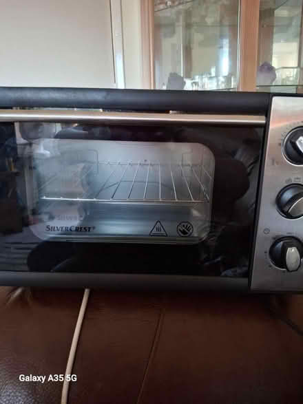 Photo of free Mini oven (PR25 2NZ) #1