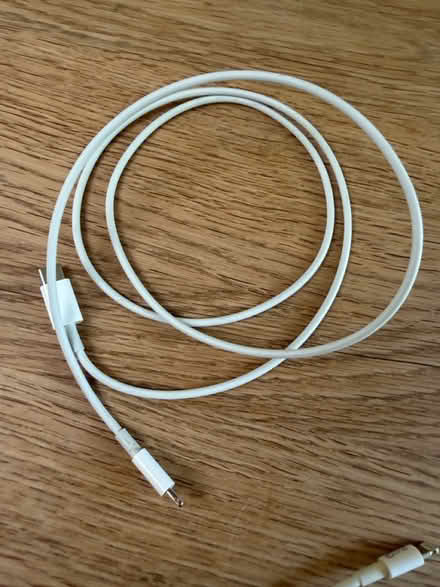 Photo of free 2 FireWire chargers (Hanwell W7) #3