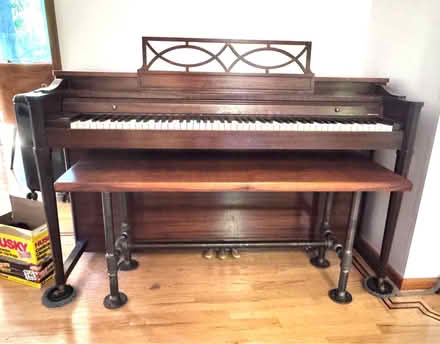 Photo of free UPRIGHT PIANO (pickup only) (SW Portland/sylvan exit off 26) #1