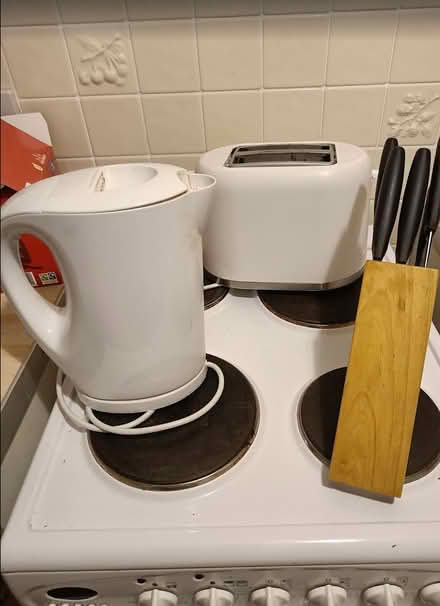 Photo of free kitchen items (Wasington NE37) #1
