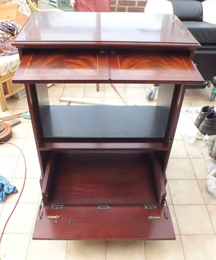 Photo of free Veneered TV cabinet (Rhewl LL13) #3