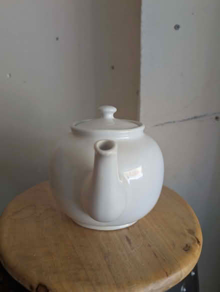 Photo of free Large white ceramic teapot (Bedford Centre MK40) #2