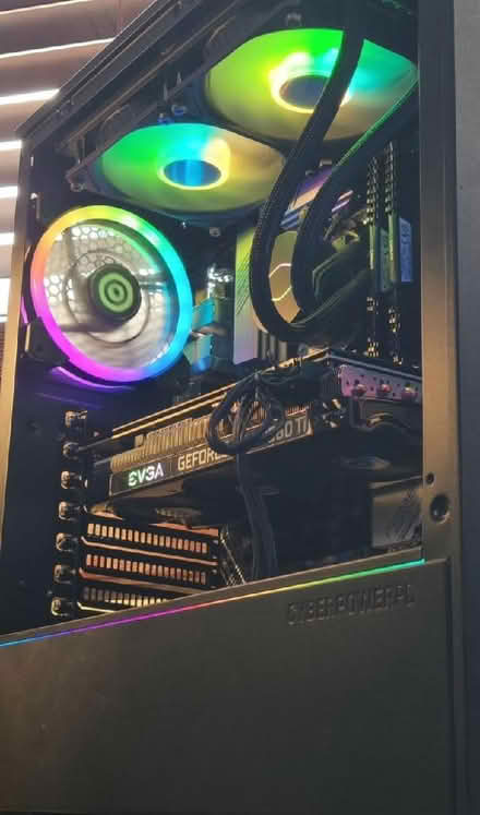 Photo of free gaming PC (Stanmore SO22) #2