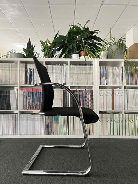 Photo of free Seven award-winning Ahrend 350 designer meeting chairs (Nottingham NG1) #2