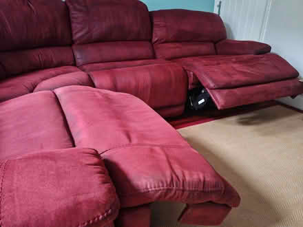 Photo of free lh recliner corner sofa (Faringdon SN7) #3