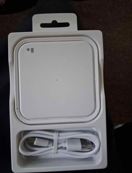 Photo of free Samsung wireless charger (Littleover DE23) #2