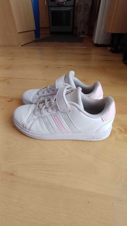 Photo of free Adidas trainers (M19 1fq) #1