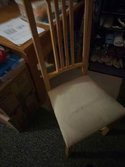 Photo of free 4x dining room table chairs (Royal Leamington Spa CV31) #1