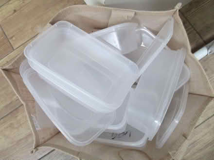 Photo of free 10 x plastic takeaway containers with lids (Cheylesmore CV3) #1