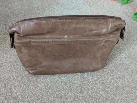 Photo of free Emirate leather toiletries bag (Dean Court OX2) #1