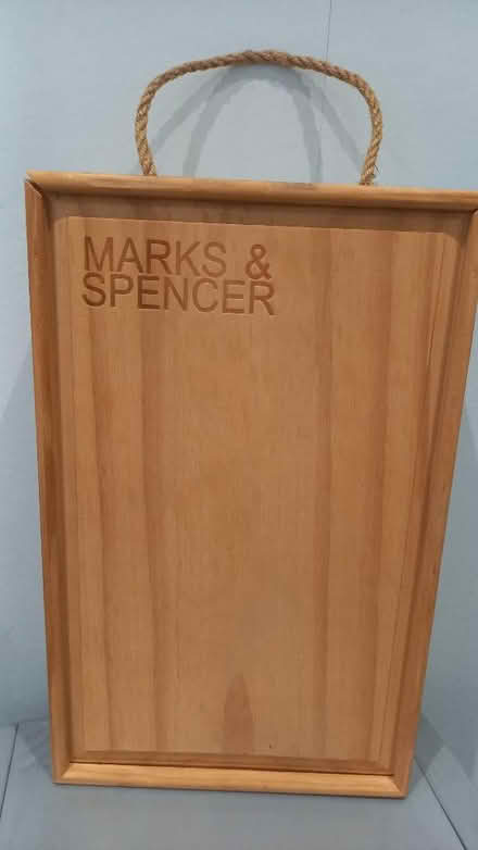 Photo of 2 or 4 bottle wine box (Bessels Green TN13) #1