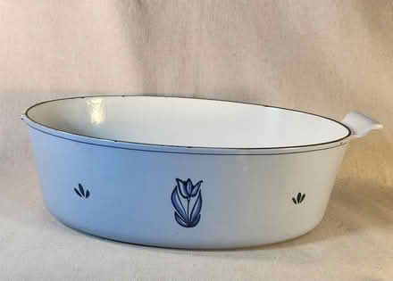 Photo of free Dru Holland Dutch Oven - damaged (Danforth and Greenwood) #1