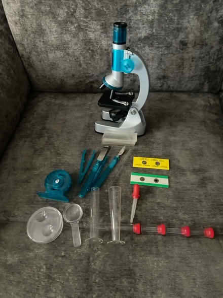 Photo of free Bio. Set (Charlton) #1