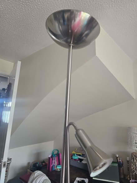 Photo of free Floor/Standard lamp with reading light (Amblecote DY8) #1