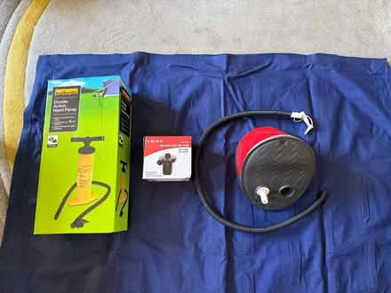 Photo of free Old style airbed with electric pump (bognor regis PO22) #1