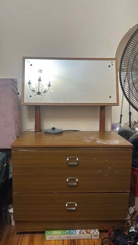 Photo of free Dressing table (Isleworth, TW7) #1