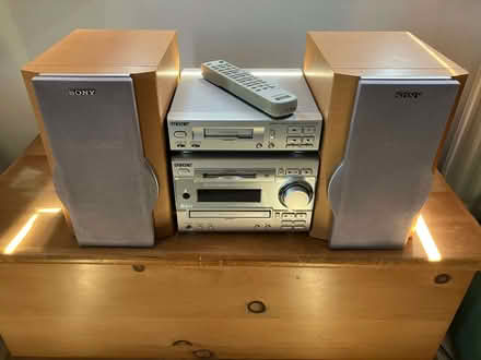 Photo of free Sony mini hi fi system (Lewes BN7) #1