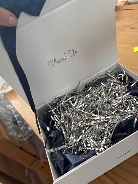 Photo of free “Jackie” gift box (Hemel Hempstead HP2) #2