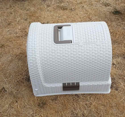 Photo of free Pet, cat or small dog carry basket (West Hitchin SG5) #2