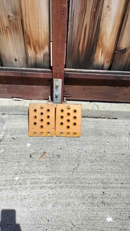 Photo of free wheel stops (Off Bernardo and El Camino) #1
