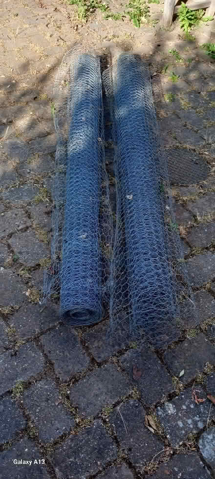 Photo of free rolls of chicken wire (Great Bedwyn SN8) #1