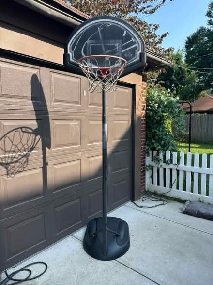Photo of free Basketball Hoop (Forest Hills, Queens) #1
