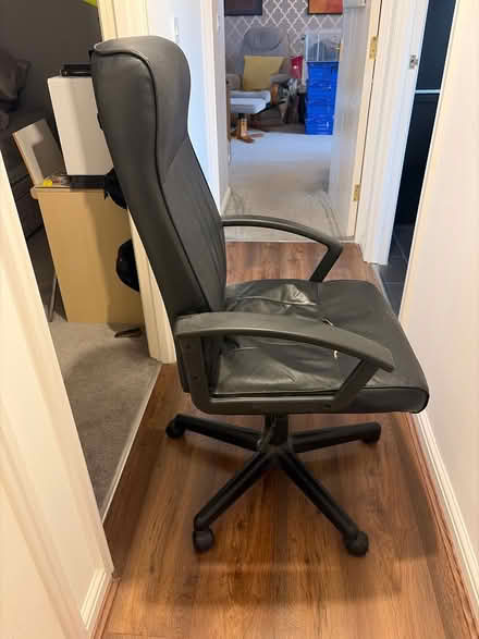 Photo of free Office chair (stevenage SG1) #2