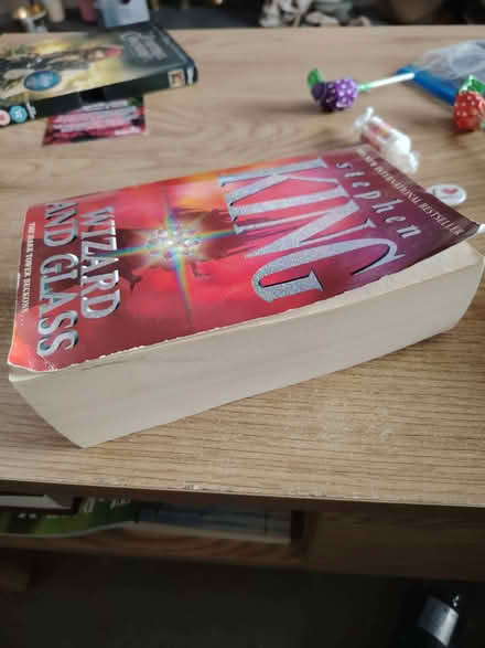 Photo of free Stephen King Wizard and Glass (Fazakerley L11) #2