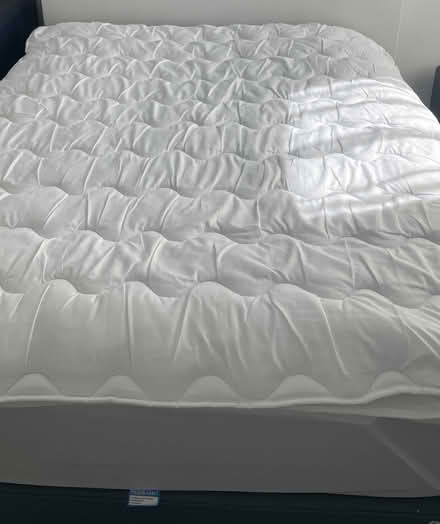 Photo of free King mattress topper (Ealing W5) #2