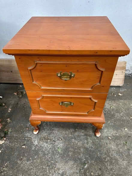 Photo of free Drawer unit/beside table (islington N1) #1