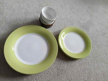 Photo of free Green large & medium plates (heaton mersey SK4) #2
