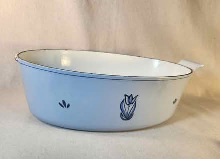Photo of free Dru Holland Dutch Oven - damaged (Danforth and Greenwood) #3