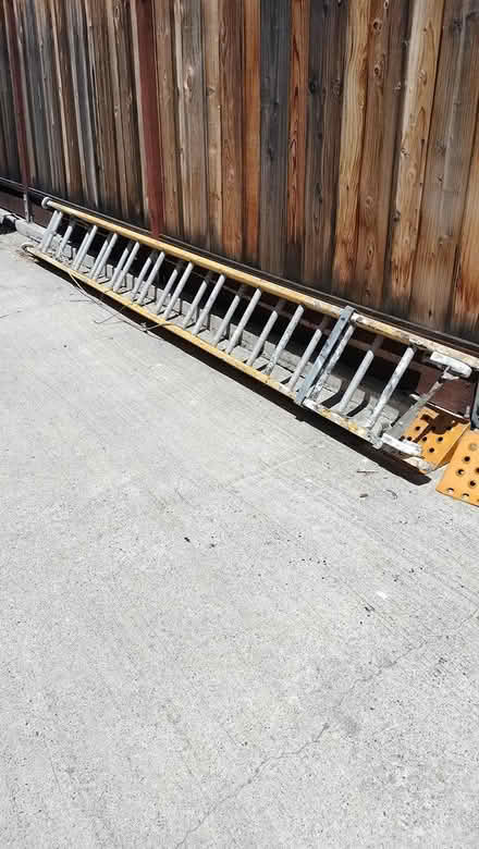 Photo of free 18 feet extention ladder (Off Bernardo and El Camino) #1