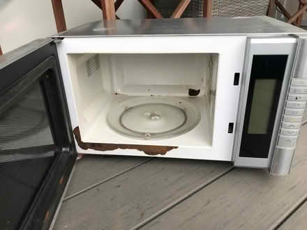 Photo of free Microwave Oven (Ramsgate CT10) #1