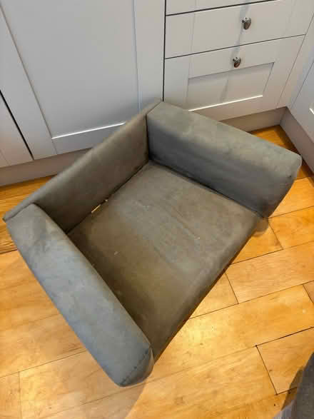 Photo of free Dog sofa (Chelsea london) #3