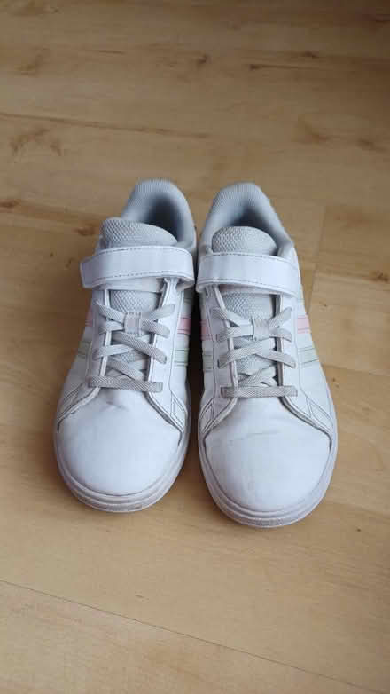 Photo of free Adidas trainers (M19 1fq) #2