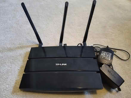 Photo of free Wireless Router (etobicoke) (West Etobicoke (bloor/427)) #1