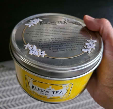 Photo of free EMPTY Kusmi tea tin (New Milford, NJ) #1