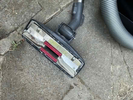 Photo of free Miele vacuum cleaner (Crystal Palace SE19) #4