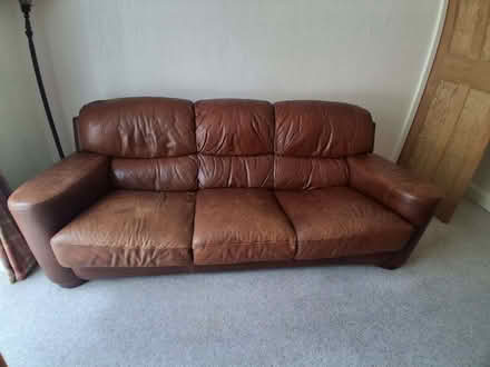 Photo of free 1 outsize 3-seater sofa (it seats 4) and 1 matching chair. (Walsall WS9) #2