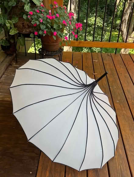 Photo of free Vintage Pagoda Umbrella Creme (inside perimeter N Brookhaven) #2
