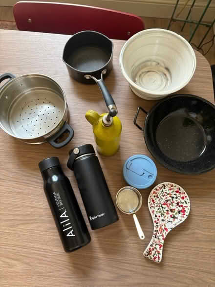 Photo of free Various kitchen items (Lewisham SE13) #1