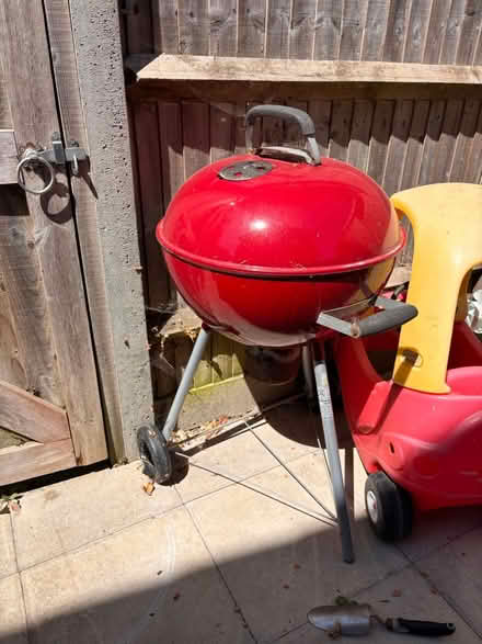 Photo of free BBQ (UpperHale GU9) #1